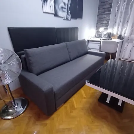 Venge -cale Mieszkanie 46m2 Na Wylacznosc - Z Jedna Sypialnia I Jednym Sypialno-salonem -3 Pietro Bez Windy- Rezerwacja Bez Karty Kredytowej-klimatyzacja-netflix-2 Lozeczka Dzieciece, Bezplatny Parking Publiczny Na Monitorowanym Podworzu *
