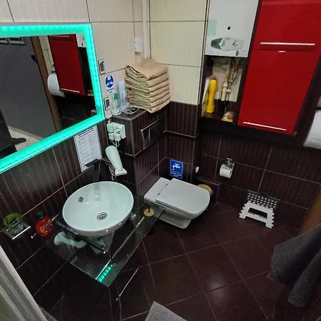 Apartament Venge -Cale Mieszkanie 46M2 Na Wylacznosc - Z Jedna Sypialnia I Jednym Sypialno-Salonem -3 Pietro Bez Windy- Rezerwacja Bez Karty Kredytowej-Klimatyzacja-Netflix-2 Lozeczka Dzieciece, Bezplatny Parking Publiczny Na Monitorowanym Podworzu Lägenhet *