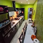 Appartement Venge -cale Mieszkanie 46m2 Na Wylacznosc - Z Jedna Sypialnia I Jednym Sypialno-salonem -3 Pietro Bez Windy- Rezerwacja Bez Karty Kredytowej-klimatyzacja-netflix-2 Lozeczka Dzieciece, Bezplatny Parking Publiczny Na Monitorowanym Podworzu *