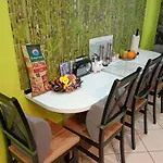 Apartment Apartament Venge -Cale Mieszkanie 46M2 Na Wylacznosc - Z Jedna Sypialnia I Jednym Sypialno-Salonem -3 Pietro Bez Windy- Rezerwacja Bez Karty Kredytowej-Klimatyzacja-Netflix-2 Lozeczka Dzieciece, Bezplatny Parking Publiczny Na Monitorowanym Podworzu Wroclaw