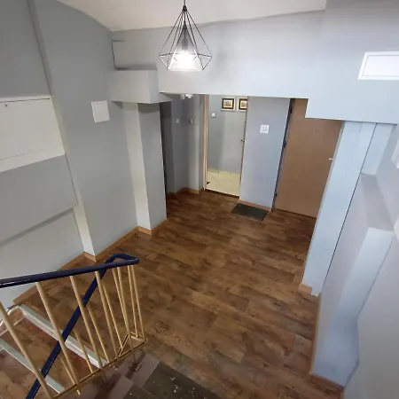 Venge -cale Mieszkanie 46m2 Na Wylacznosc - Z Jedna Sypialnia I Jednym Sypialno-salonem -3 Pietro Bez Windy- Rezerwacja Bez Karty Kredytowej-klimatyzacja-netflix-2 Lozeczka Dzieciece, Bezplatny Parking Publiczny Na Monitorowanym Podworzu