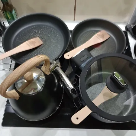 Venge -cale Mieszkanie 46m2 Na Wylacznosc - Z Jedna Sypialnia I Jednym Sypialno-salonem -3 Pietro Bez Windy- Rezerwacja Bez Karty Kredytowej-klimatyzacja-netflix-2 Lozeczka Dzieciece, Bezplatny Parking Publiczny Na Monitorowanym Podworzu Vratislav