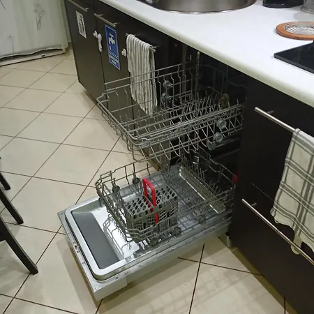 Apartment Apartament Venge -Cale Mieszkanie 46M2 Na Wylacznosc - Z Jedna Sypialnia I Jednym Sypialno-Salonem -3 Pietro Bez Windy- Rezerwacja Bez Karty Kredytowej-Klimatyzacja-Netflix-2 Lozeczka Dzieciece, Bezplatny Parking Publiczny Na Monitorowanym Podworzu