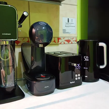 Apartament Venge -Cale Mieszkanie 46M2 Na Wylacznosc - Z Jedna Sypialnia I Jednym Sypialno-Salonem -3 Pietro Bez Windy- Rezerwacja Bez Karty Kredytowej-Klimatyzacja-Netflix-2 Lozeczka Dzieciece, Bezplatny Parking Publiczny Na Monitorowanym Podworzu * Wroclaw