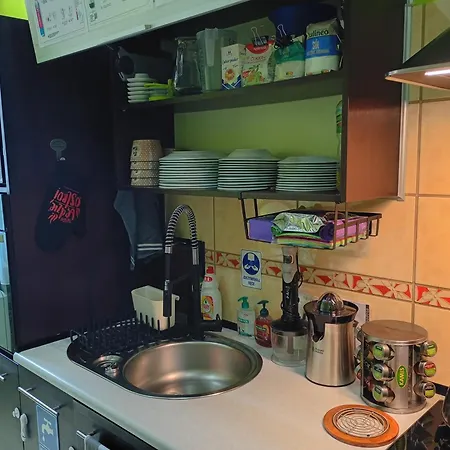 Venge -cale Mieszkanie 46m2 Na Wylacznosc - Z Jedna Sypialnia I Jednym Sypialno-salonem -3 Pietro Bez Windy- Rezerwacja Bez Karty Kredytowej-klimatyzacja-netflix-2 Lozeczka Dzieciece, Bezplatny Parking Publiczny Na Monitorowanym Podworzu Apartman Wrocław