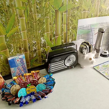 Apartman Venge -cale Mieszkanie 46m2 Na Wylacznosc - Z Jedna Sypialnia I Jednym Sypialno-salonem -3 Pietro Bez Windy- Rezerwacja Bez Karty Kredytowej-klimatyzacja-netflix-2 Lozeczka Dzieciece, Bezplatny Parking Publiczny Na Monitorowanym Podworzu Wrocław