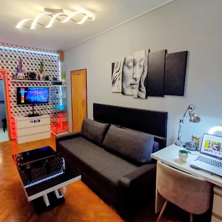 Apartament Venge -Cale Mieszkanie 46M2 Na Wylacznosc - Z Jedna Sypialnia I Jednym Sypialno-Salonem -3 Pietro Bez Windy- Rezerwacja Bez Karty Kredytowej-Klimatyzacja-Kino Domowe-Projektor-100