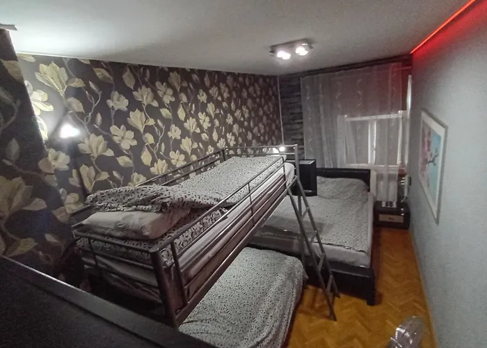 Apartman Venge -cale Mieszkanie 46m2 Na Wylacznosc - Z Jedna Sypialnia I Jednym Sypialno-salonem -3 Pietro Bez Windy- Rezerwacja Bez Karty Kredytowej-klimatyzacja-netflix-2 Lozeczka Dzieciece, Bezplatny Parking Publiczny Na Monitorowanym Podworzu Wrocław