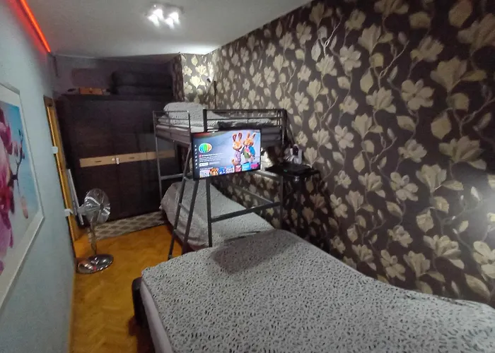 Apartman Venge -cale Mieszkanie 46m2 Na Wylacznosc - Z Jedna Sypialnia I Jednym Sypialno-salonem -3 Pietro Bez Windy- Rezerwacja Bez Karty Kredytowej-klimatyzacja-netflix-2 Lozeczka Dzieciece, Bezplatny Parking Publiczny Na Monitorowanym Podworzu *