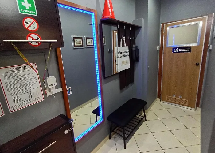 Venge -cale Mieszkanie 46m2 Na Wylacznosc - Z Jedna Sypialnia I Jednym Sypialno-salonem -3 Pietro Bez Windy- Rezerwacja Bez Karty Kredytowej-klimatyzacja-netflix-2 Lozeczka Dzieciece, Bezplatny Parking Publiczny Na Monitorowanym Podworzu * Wrocław