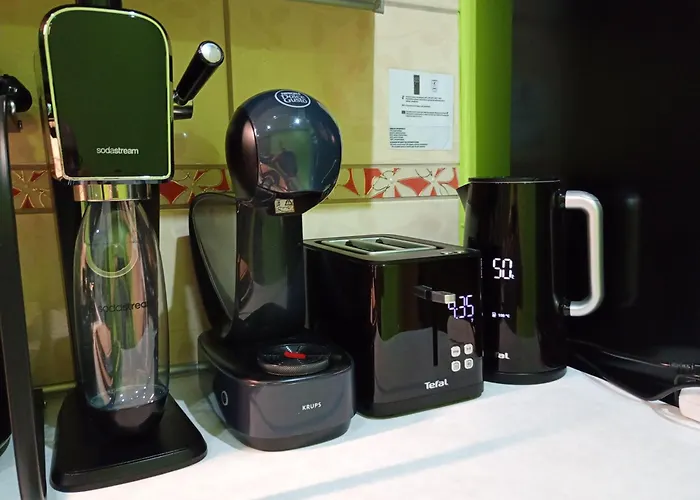 Venge -cale Mieszkanie 46m2 Na Wylacznosc - Z Jedna Sypialnia I Jednym Sypialno-salonem -3 Pietro Bez Windy- Rezerwacja Bez Karty Kredytowej-klimatyzacja-netflix-2 Lozeczka Dzieciece, Bezplatny Parking Publiczny Na Monitorowanym Podworzu * Wrocław