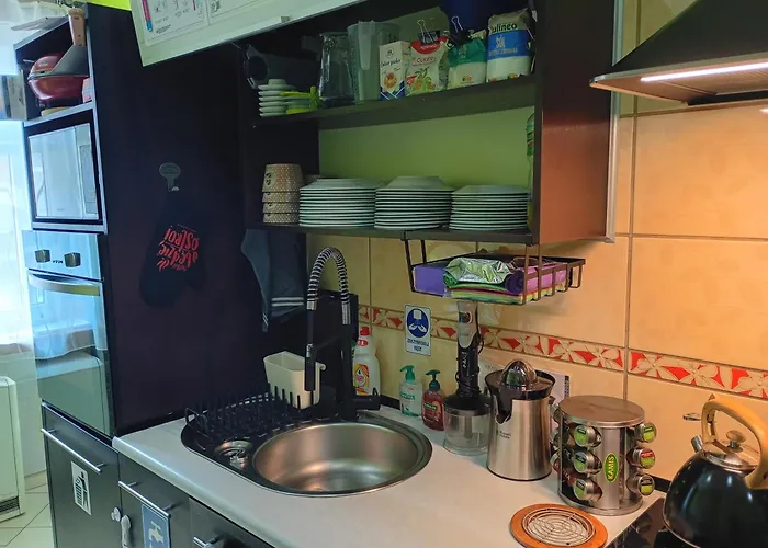 Venge -cale Mieszkanie 46m2 Na Wylacznosc - Z Jedna Sypialnia I Jednym Sypialno-salonem -3 Pietro Bez Windy- Rezerwacja Bez Karty Kredytowej-klimatyzacja-netflix-2 Lozeczka Dzieciece, Bezplatny Parking Publiczny Na Monitorowanym Podworzu Apartman Wrocław